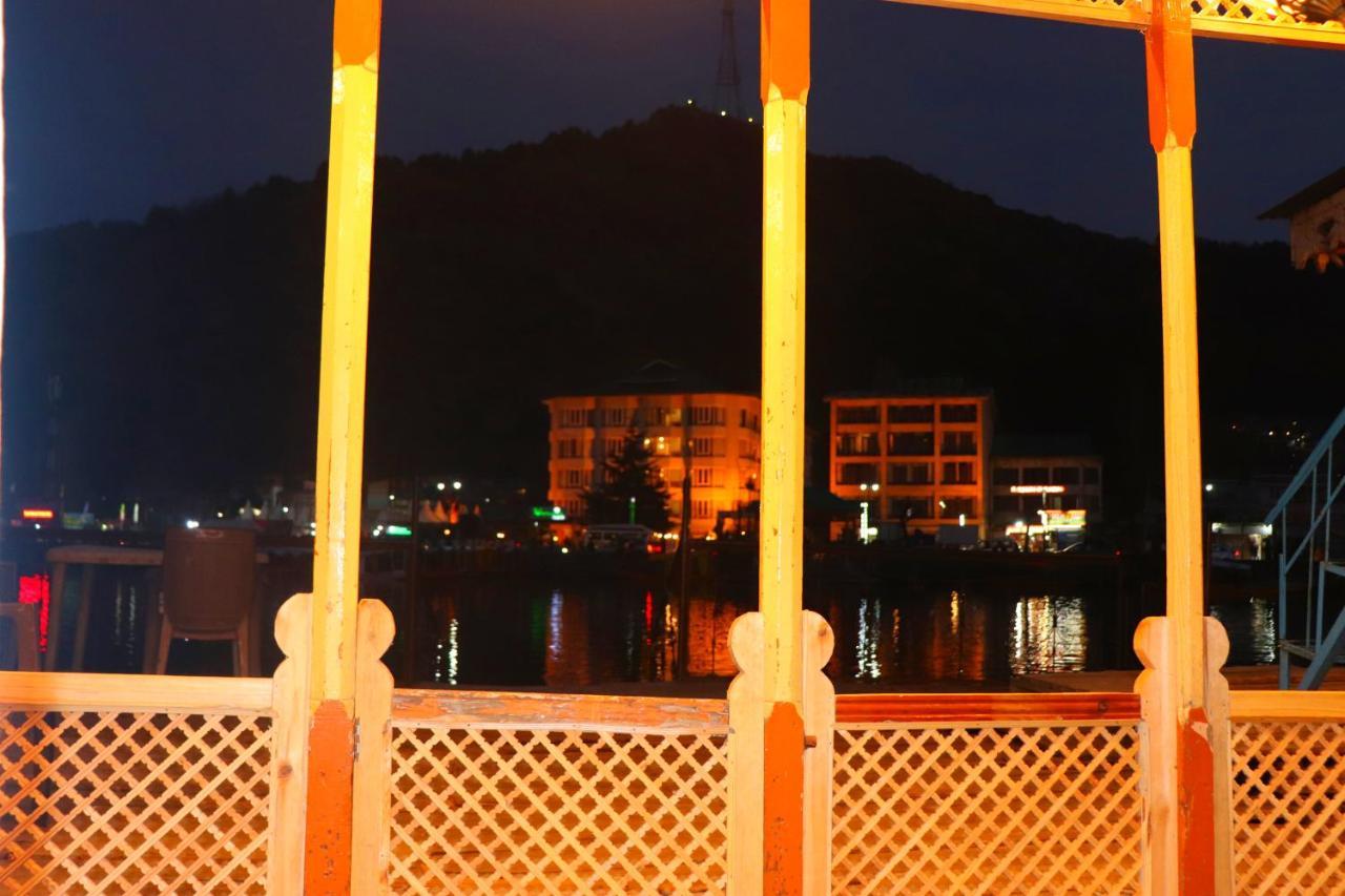 House Boat New Pala Palace Σριναγκάρ Εξωτερικό φωτογραφία