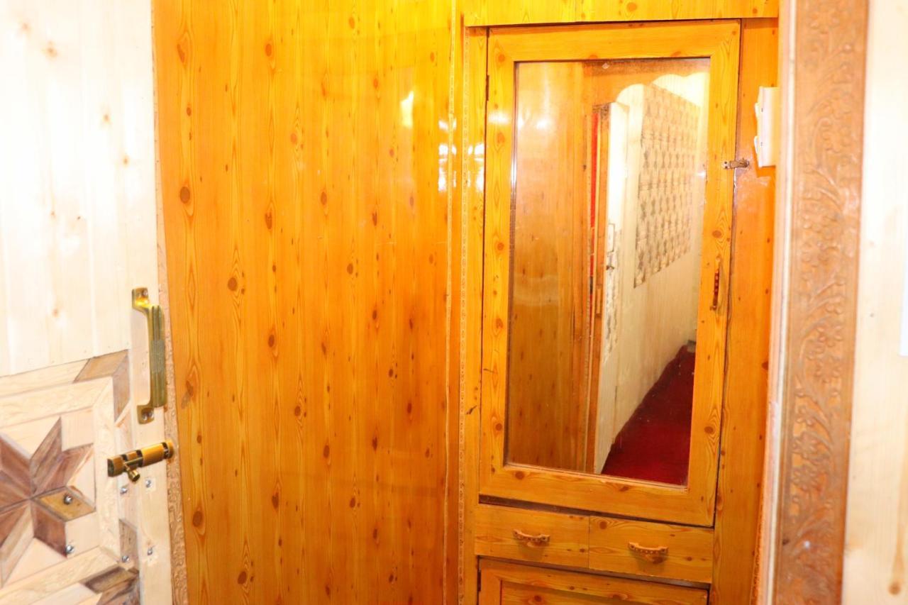 House Boat New Pala Palace Σριναγκάρ Εξωτερικό φωτογραφία