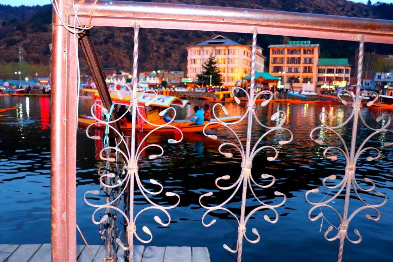 House Boat New Pala Palace Σριναγκάρ Εξωτερικό φωτογραφία