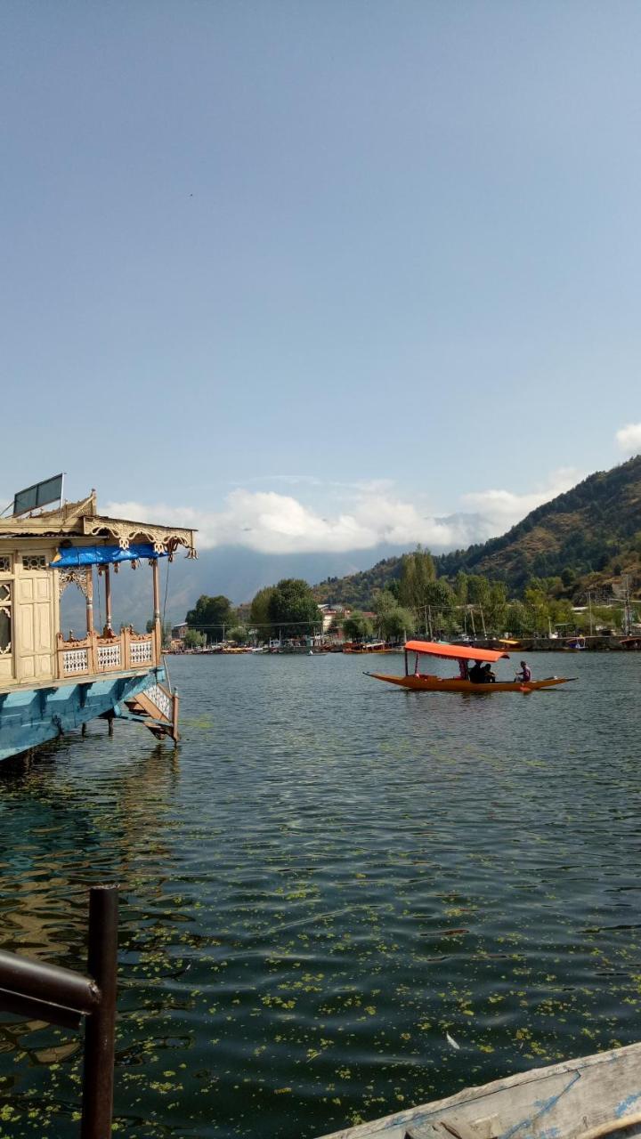 House Boat New Pala Palace Σριναγκάρ Εξωτερικό φωτογραφία
